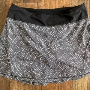 Lululemon Circuit Breaker Skirt size 6